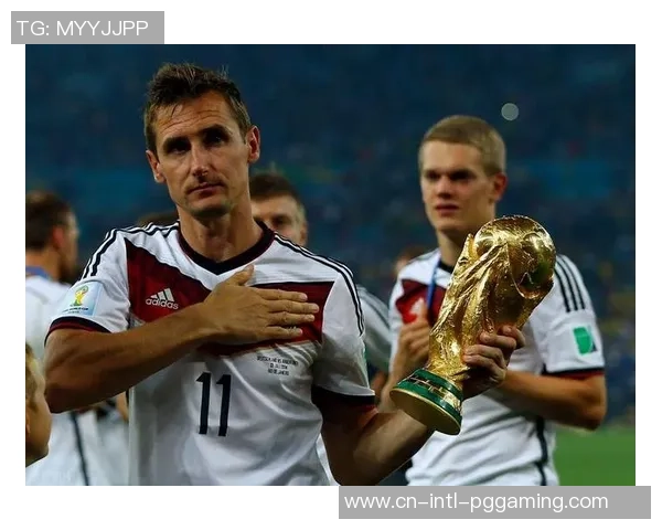 德国前史最佳阵容发布！穆勒 克罗斯当选！卡恩 巴拉克都没资历？